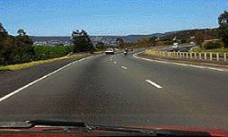 category negligent-driving - The speed limit on this road is 100 km/h. When can you use the right lane?